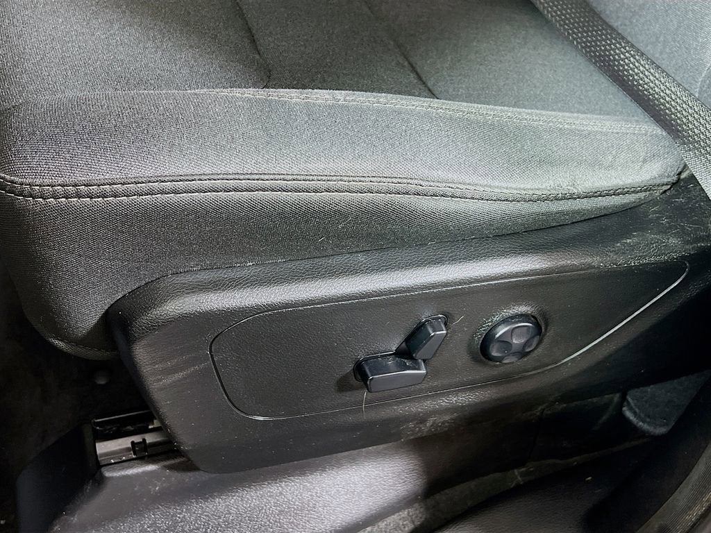 2020 RAM 1500 Big Horn Crew Cab 4x4 5'7" Box