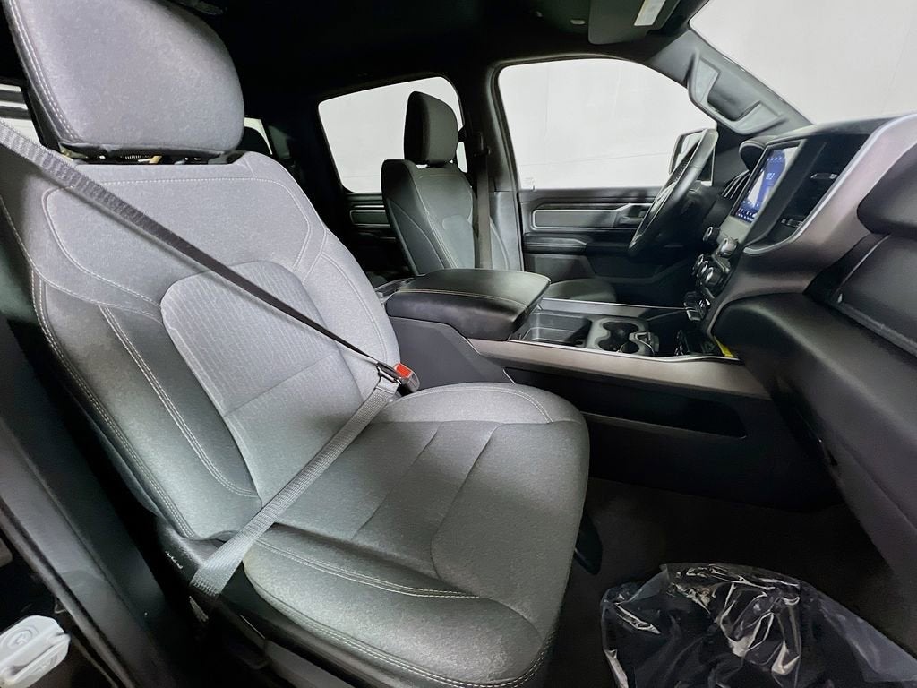 2020 RAM 1500 Big Horn Crew Cab 4x4 5'7" Box