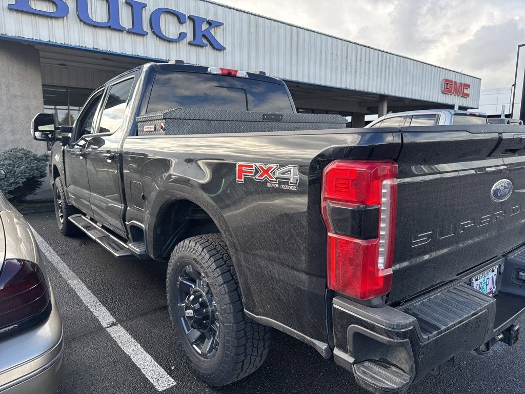 2023 Ford F-250 LARIAT