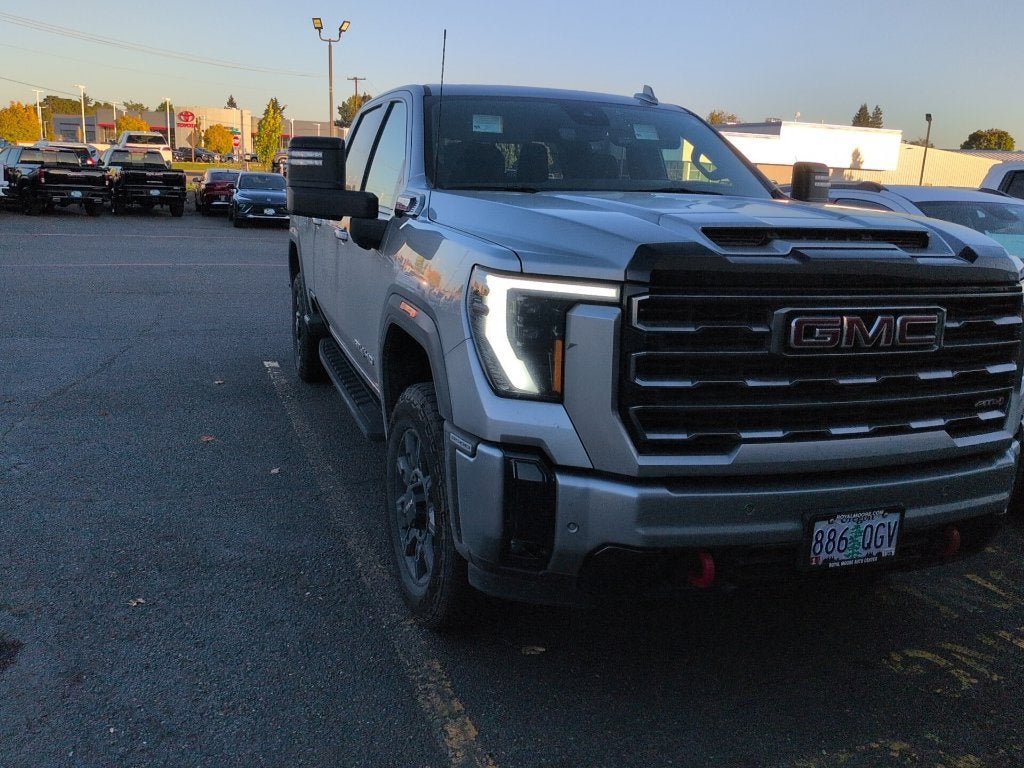 2025 GMC Sierra 3500 HD AT4