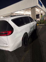 2022 Chrysler Pacifica Limited AWD
