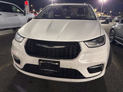 2022 Chrysler Pacifica Limited AWD