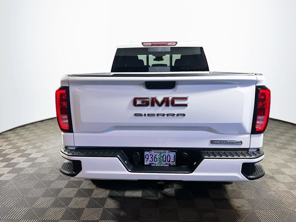 2025 GMC Sierra 1500 Elevation