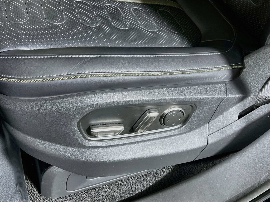 2023 RIVIAN R1S Adventure