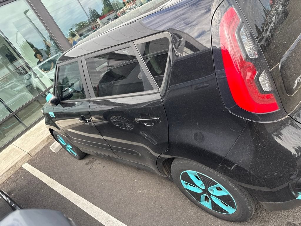 2016 Kia Soul EV +