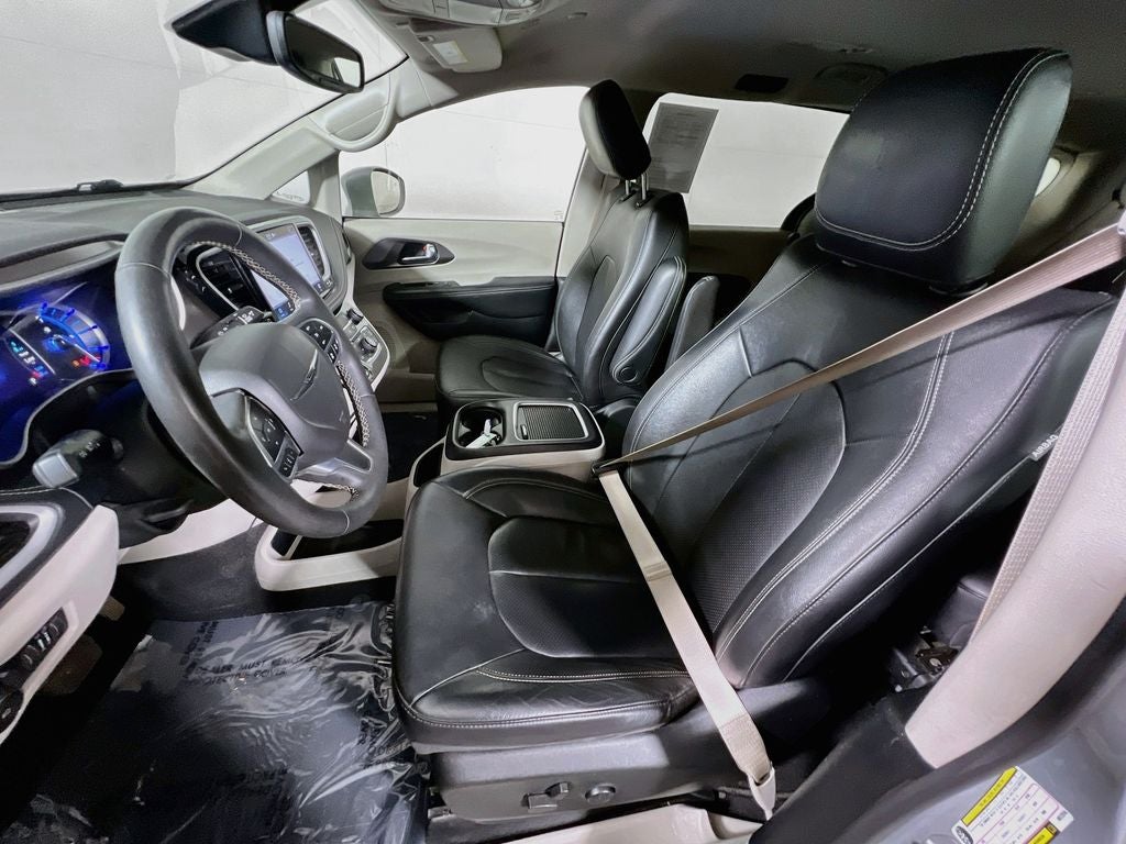 2022 Chrysler Pacifica Hybrid Touring L