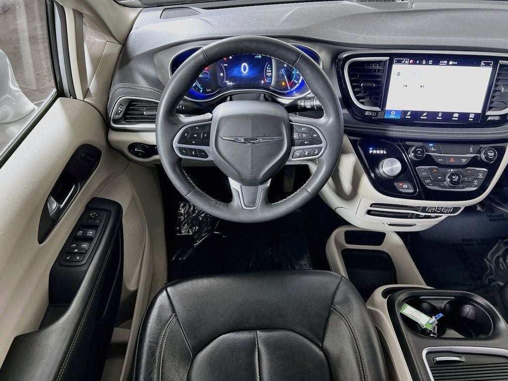 2022 Chrysler Pacifica Hybrid Touring L