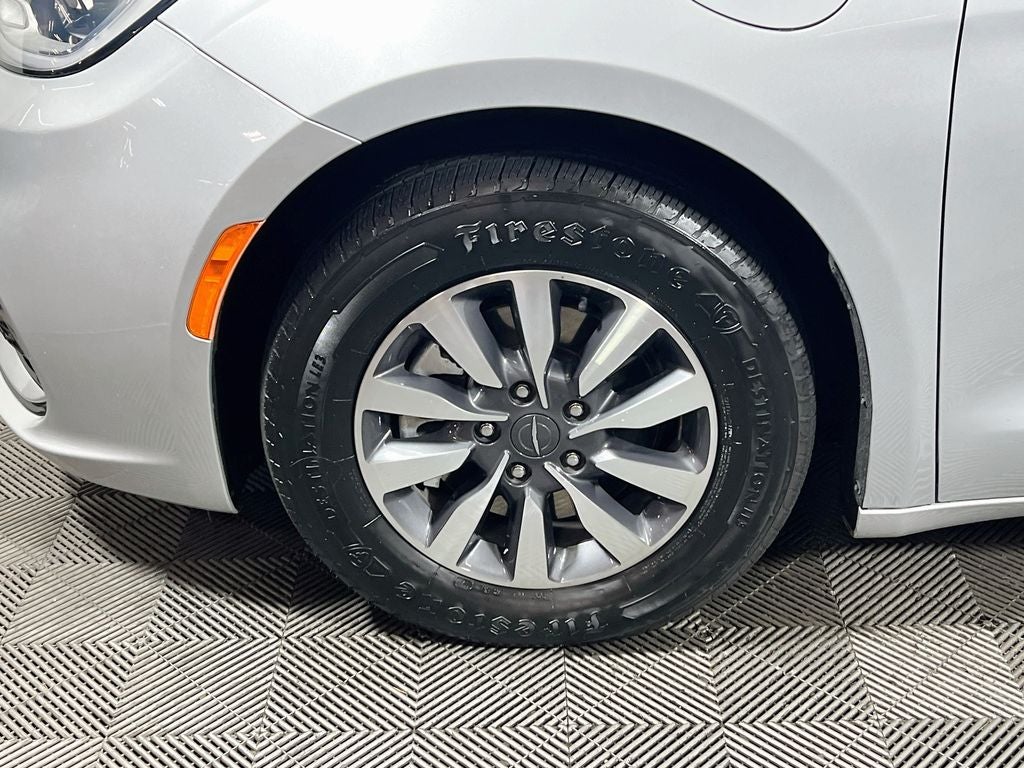 2022 Chrysler Pacifica Hybrid Touring L