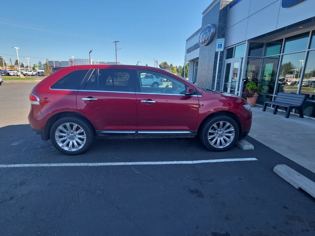 2014 Lincoln MKX Base