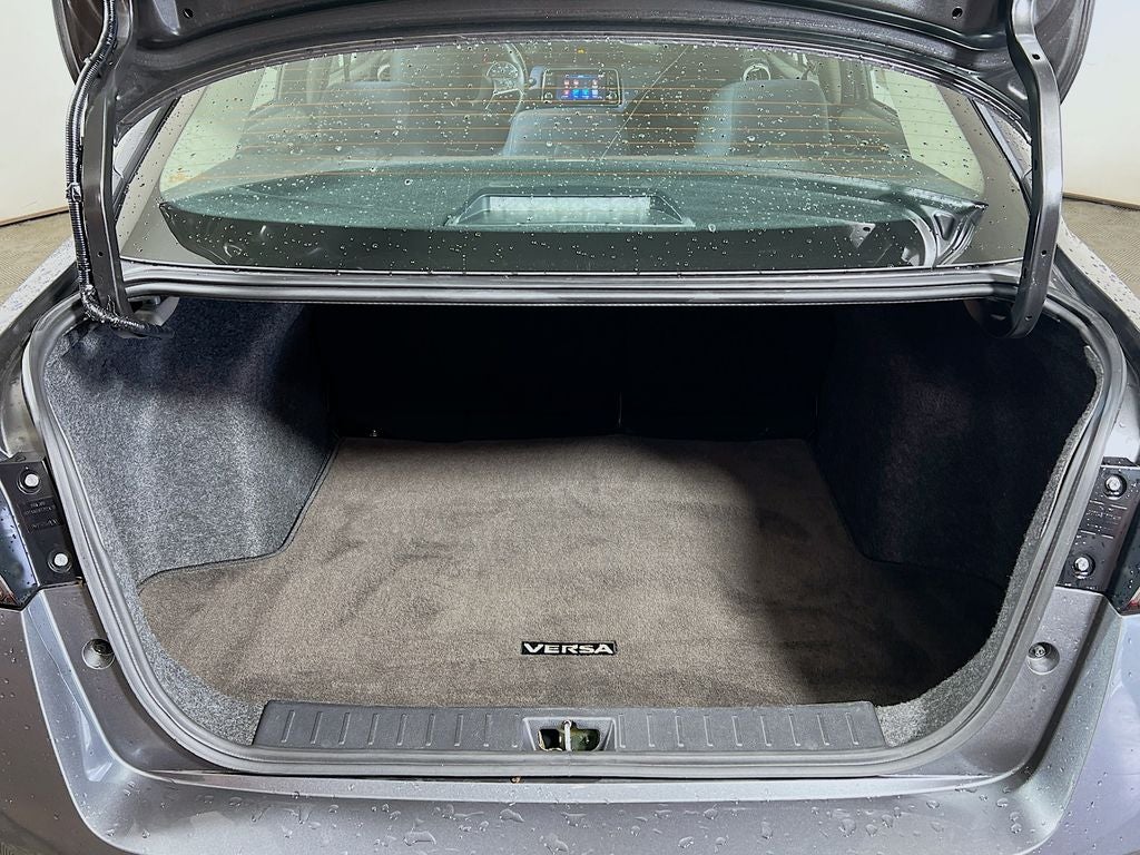 2024 Nissan Versa 1.6 SV