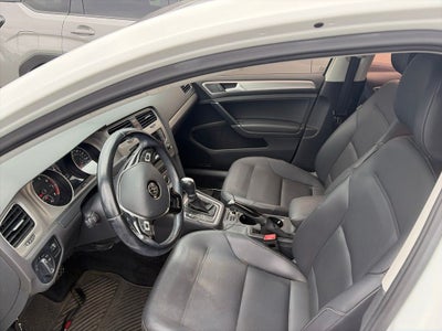 2015 Volkswagen Golf TSI SE 4-Door