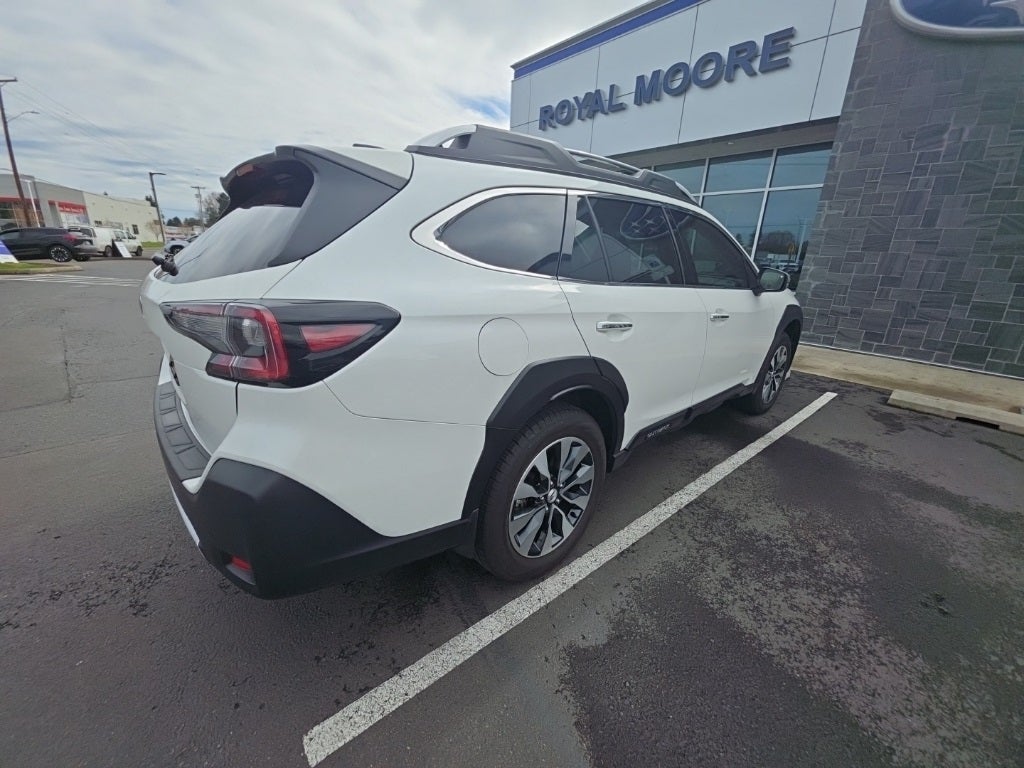 2024 Subaru Outback Touring