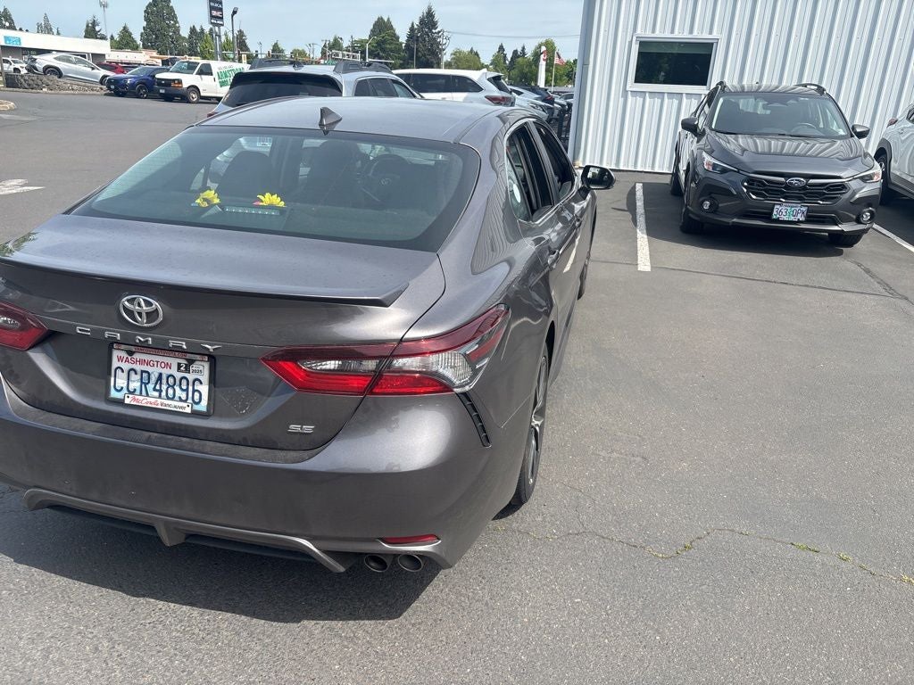 2022 Toyota Camry SE