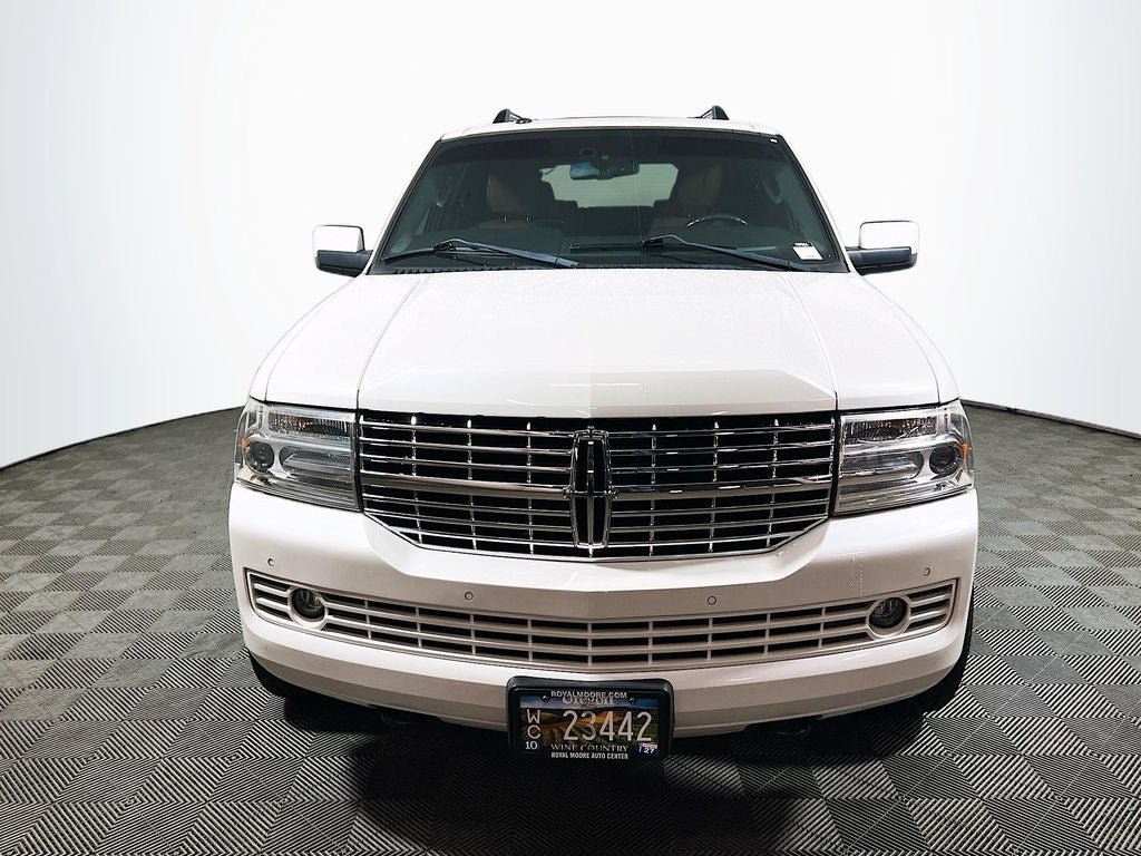 2011 Lincoln Navigator Base