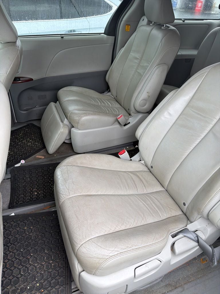 2012 Toyota Sienna XLE 7 Passenger