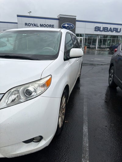 2012 Toyota Sienna XLE 7 Passenger
