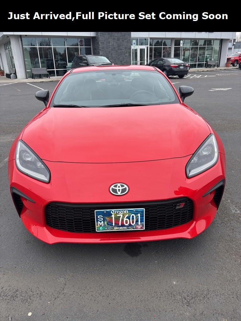 2024 Toyota GR86 Premium