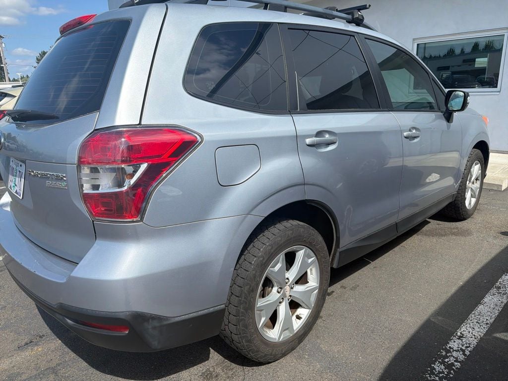 2015 Subaru Forester 2.5i