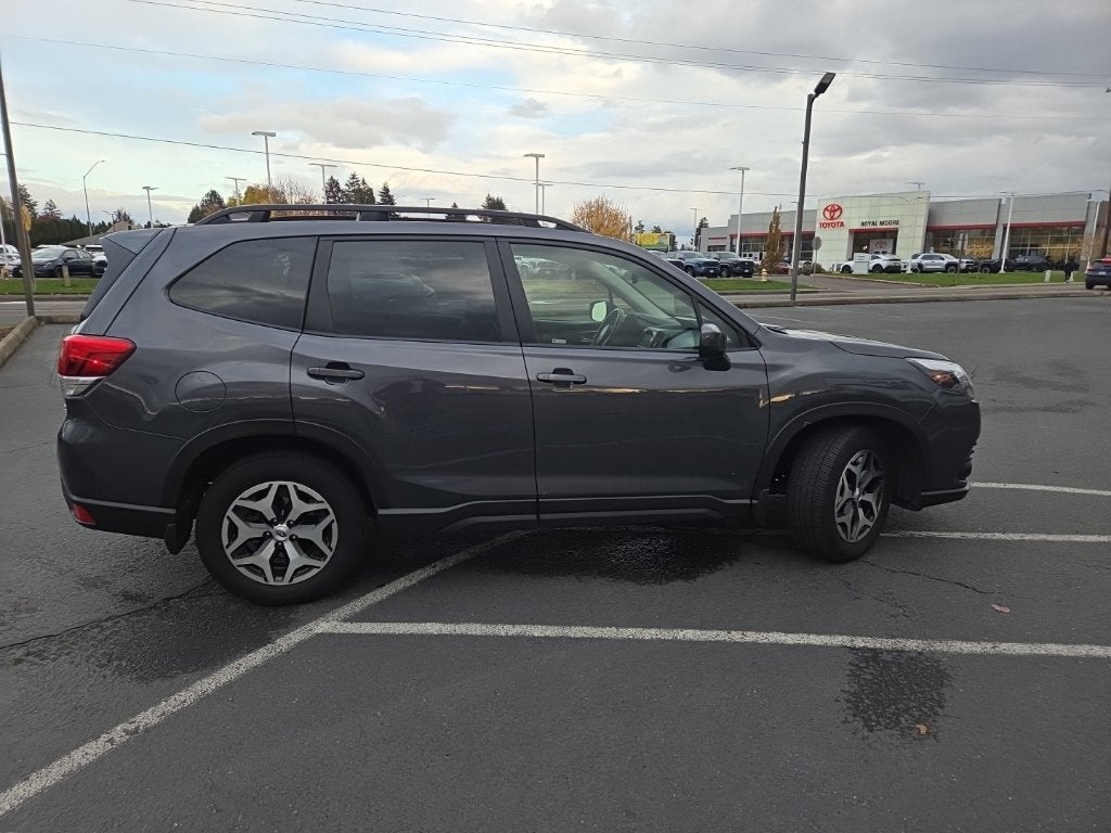 2023 Subaru Forester Premium