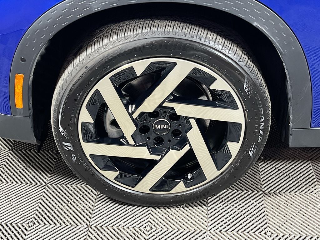 2025 MINI Cooper Countryman Iconic