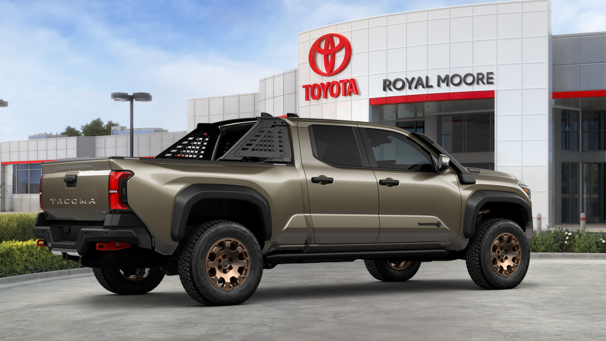 2026 Toyota Tacoma i-FORCE MAX Trailhunter