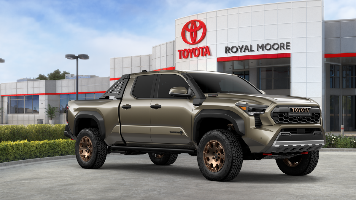 2026 Toyota Tacoma i-FORCE MAX Trailhunter