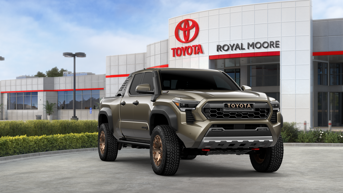 2026 Toyota Tacoma i-FORCE MAX Trailhunter