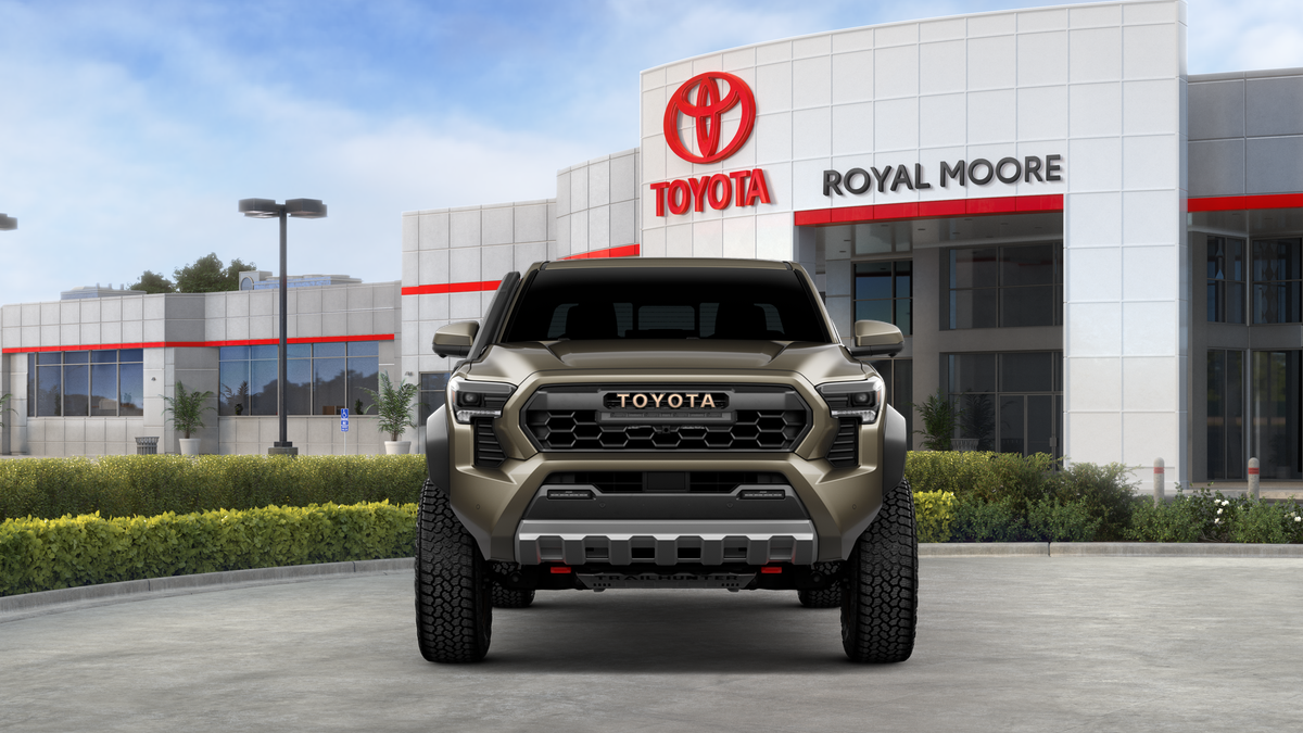 2026 Toyota Tacoma i-FORCE MAX Trailhunter