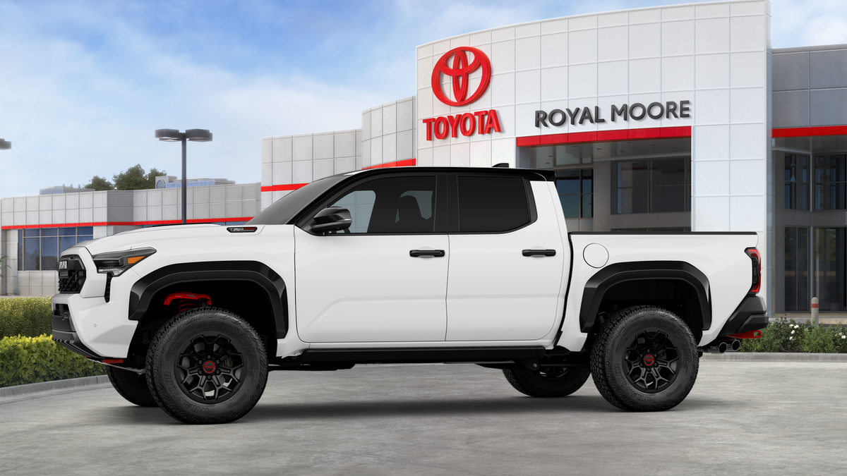2026 Toyota Tacoma i-FORCE MAX TRD Pro