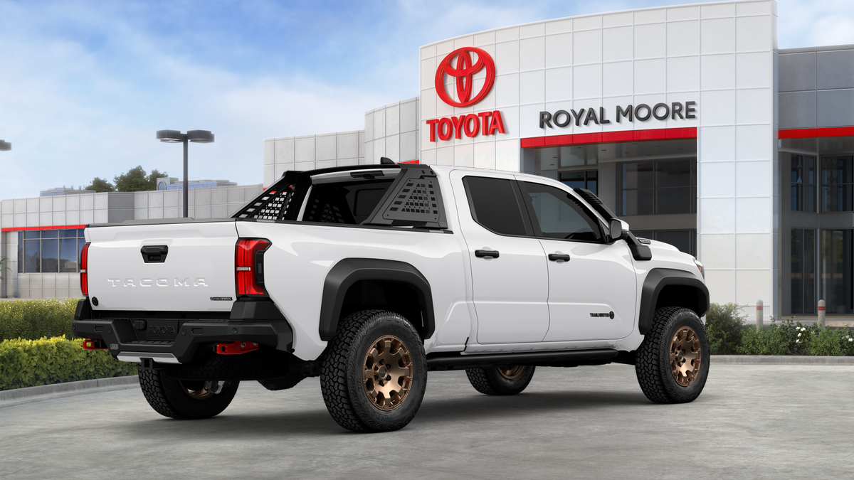 2026 Toyota Tacoma i-FORCE MAX Trailhunter