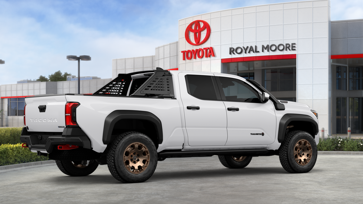 2026 Toyota Tacoma i-FORCE MAX Trailhunter