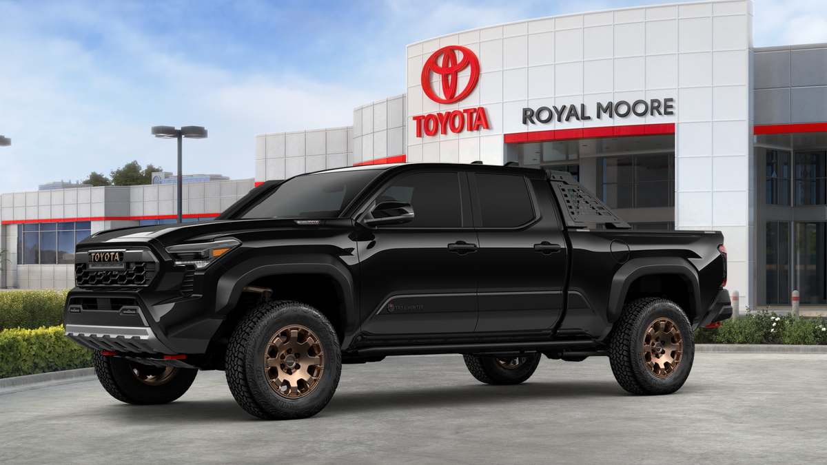 2026 Toyota Tacoma i-FORCE MAX Trailhunter