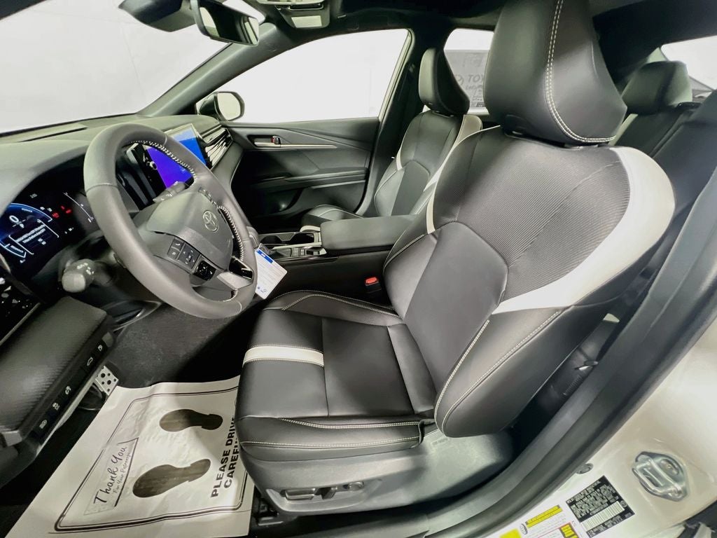 2026 Toyota Camry SE Nightshade S