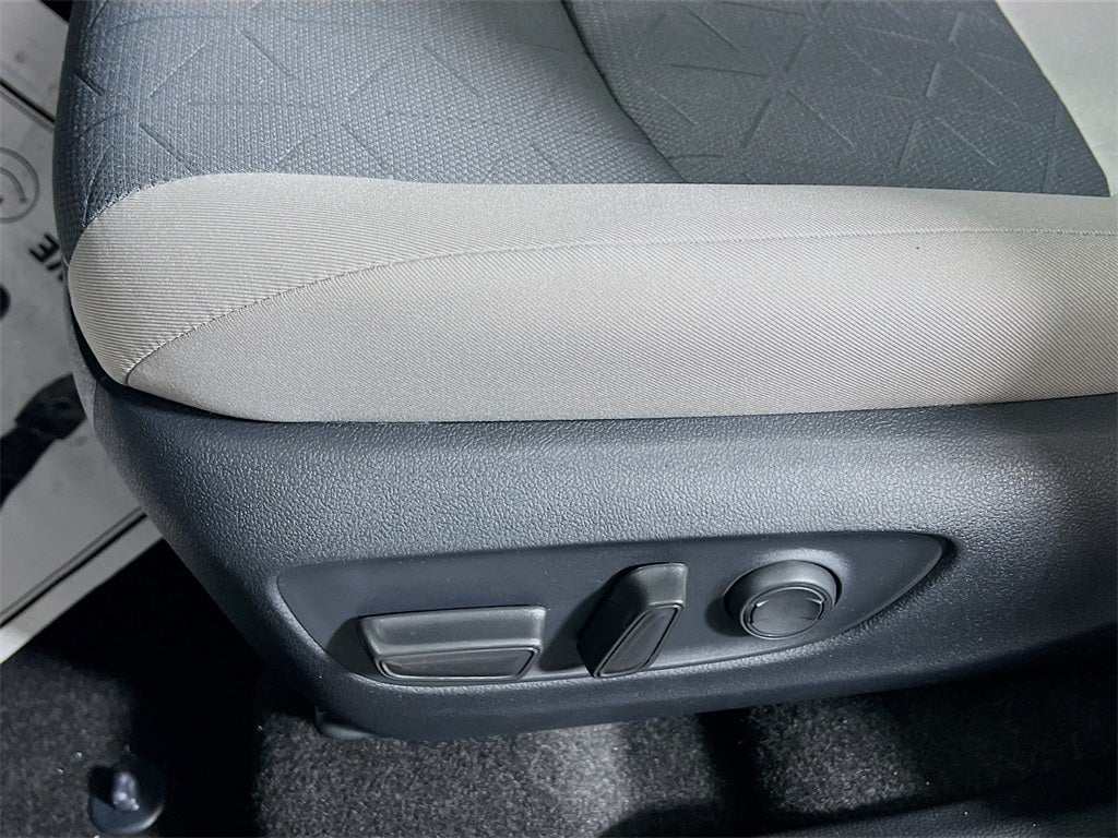 2025 Toyota RAV4 Hybrid Hybrid XLE