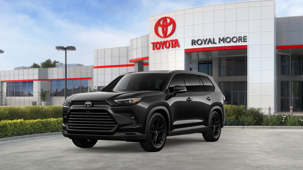 2026 Toyota Grand Highlander Hybrid Nightshade AWD's photo