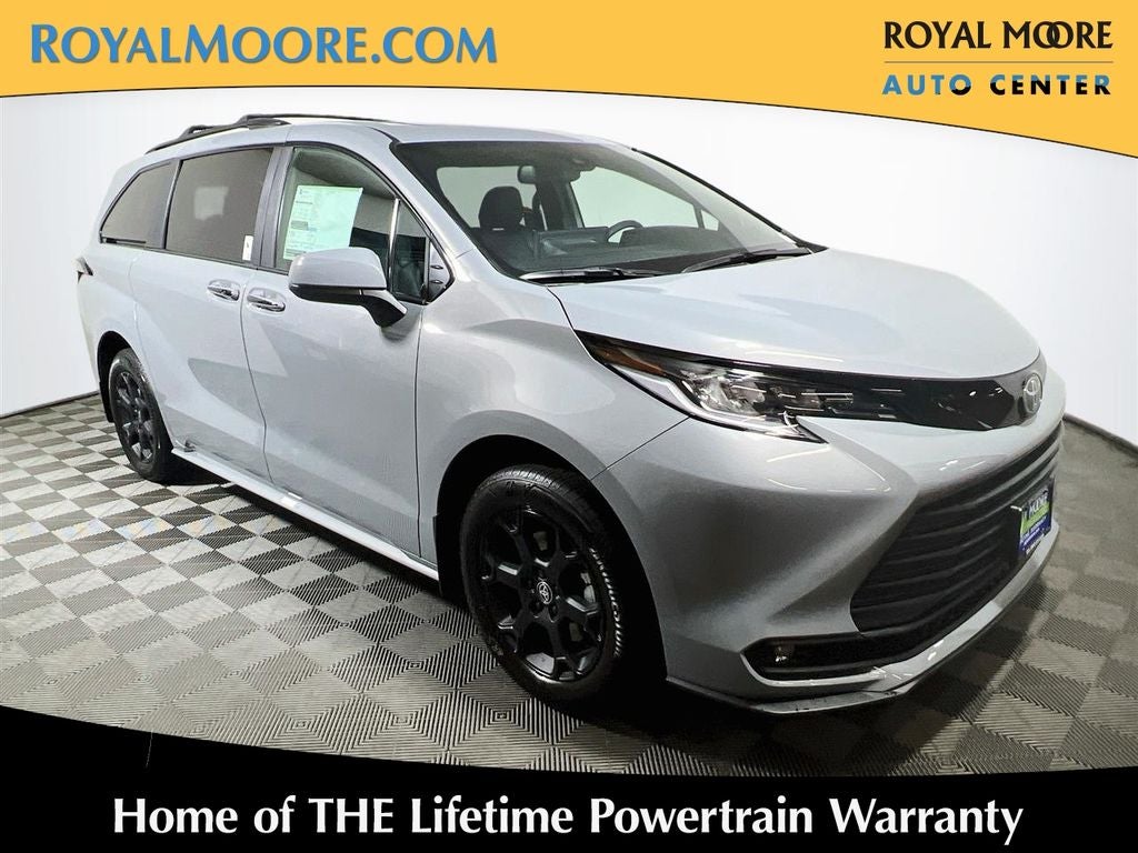 2026 Toyota Sienna Woodland Edition S