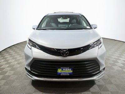 2026 Toyota Sienna Woodland Edition S