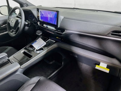 2026 Toyota Sienna Woodland Edition S