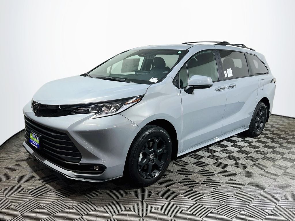 2026 Toyota Sienna Woodland Edition S