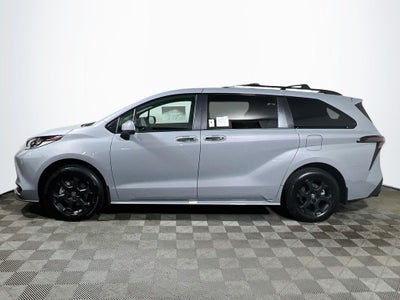 2026 Toyota Sienna Woodland Edition S
