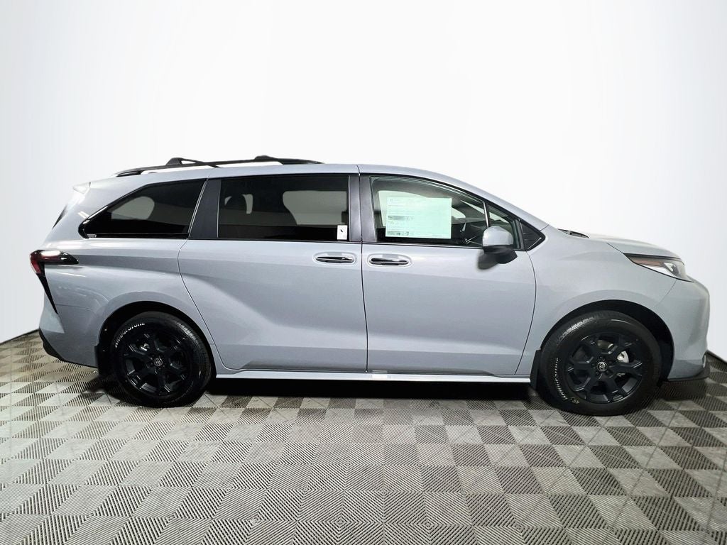 2026 Toyota Sienna Woodland Edition S
