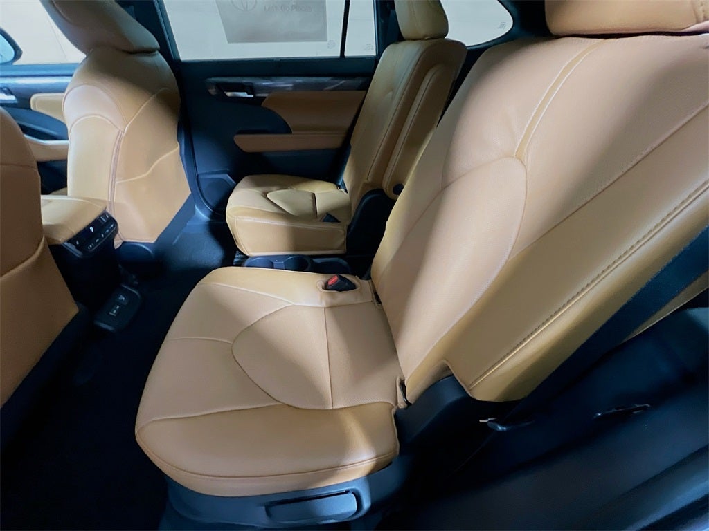 2026 Toyota Highlander Hybrid Hybrid Platinum
