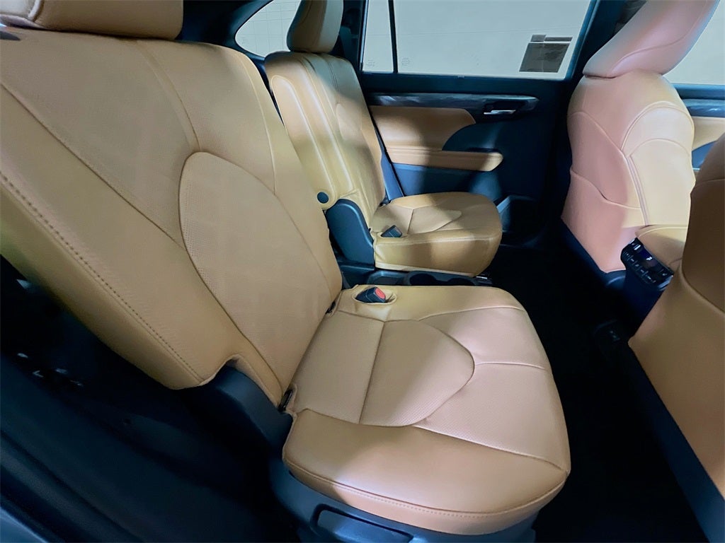 2026 Toyota Highlander Hybrid Hybrid Platinum