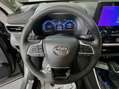 2026 Toyota Highlander Hybrid Platinum D
