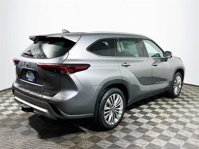 2026 Toyota Highlander Hybrid Platinum D