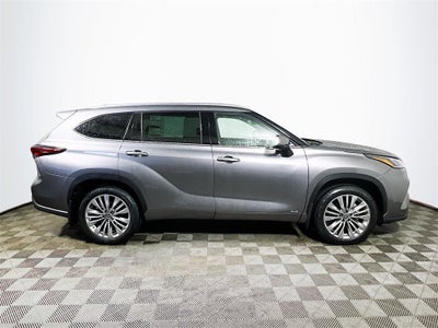 2026 Toyota Highlander Hybrid Platinum D