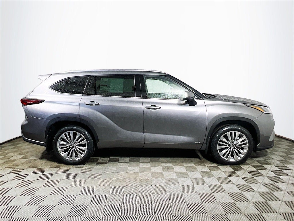 2026 Toyota Highlander Hybrid Platinum D