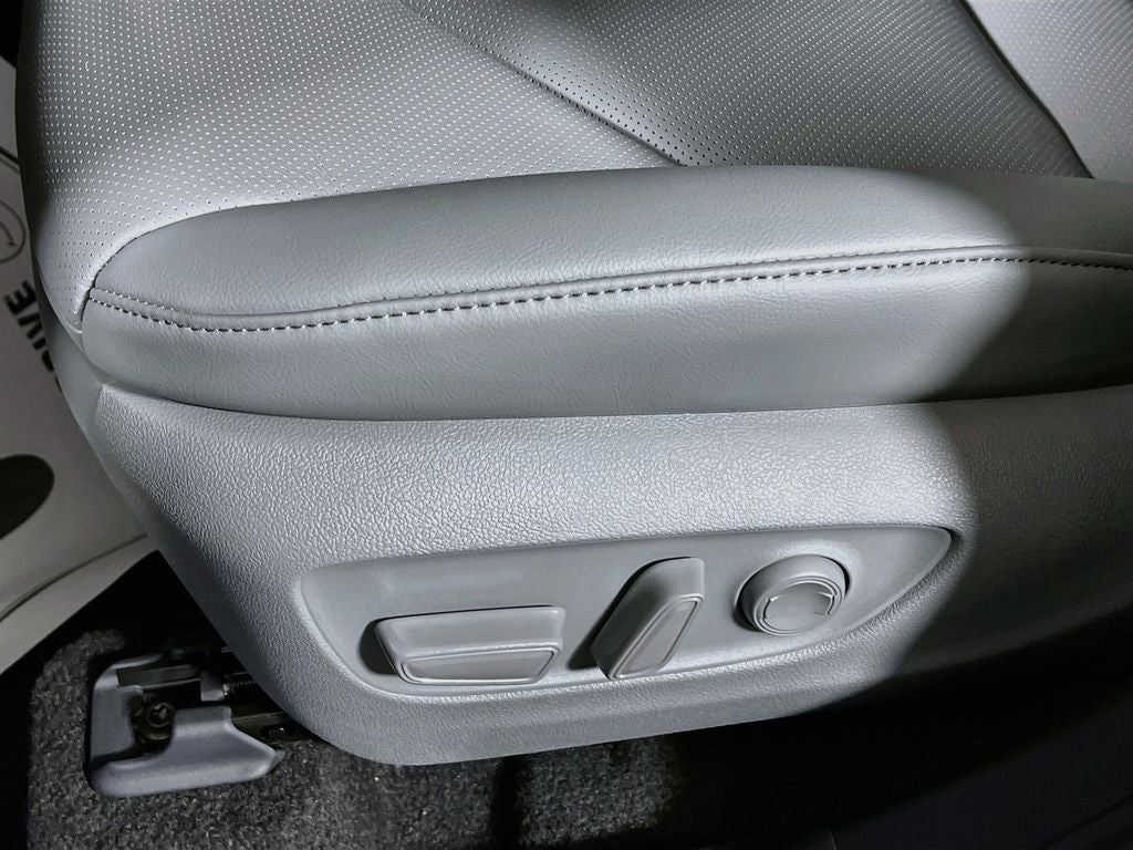 2026 Toyota Highlander Hybrid Hybrid Platinum