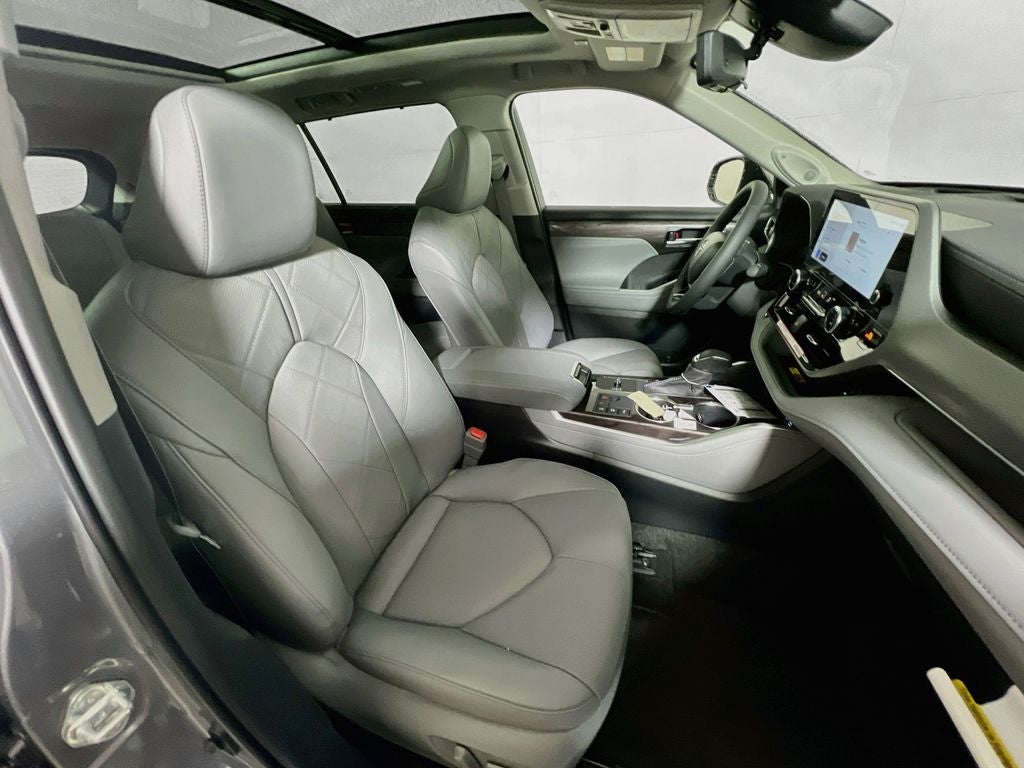 2026 Toyota Highlander Hybrid Hybrid Platinum