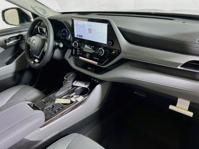 2026 Toyota Highlander Hybrid Hybrid Platinum